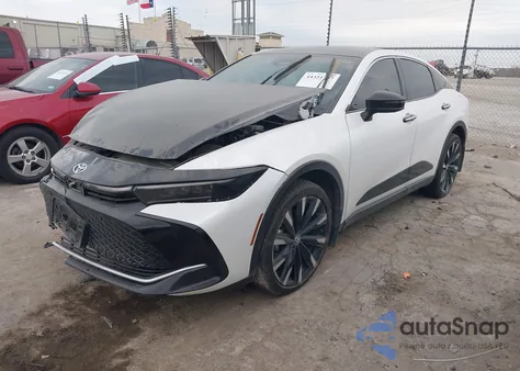 2024 Toyota Crown Platinum z USA, uszkodzony, nr VIN JTDAFAAF7R3008930